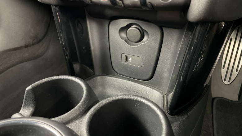 MINI Hatchback 2.0 Cooper S Sport II 3dr Auto [Comfort/Nav Pack] Petrol Hatchback